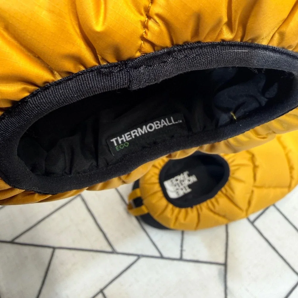 The‎ North Face ThermoBall Traction Mule V Yellow Puffer Slippers Mens M 7-9